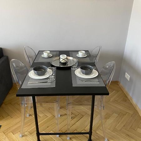 ワルシャワApartament Emilianアパートメント エクステリア 写真